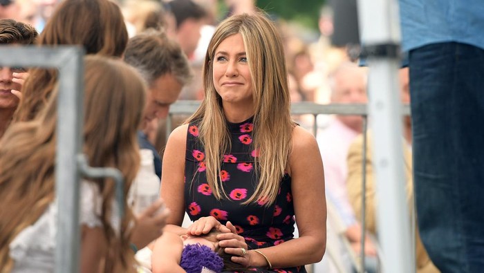 HOLLYWOOD, CA - 26 JULI: Putri Jennifer Aniston dan Jason Bateman, Maple Bateman menghadiri Upacara Bintang Walk of Fame Hollywood untuk menghormati Jason Bateman pada 26 Juli 2017 di Hollywood, California. (Foto oleh Matt Winkelmeyer/Getty Images)