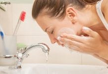 Rutinitas Skincare: Waktu Terbaik untuk Cuci Muka Menurut Ahli Dermatologi