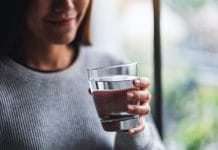 Rahasia Sehat: 10 Manfaat Minum Air Putih Saat Bangun Tidur