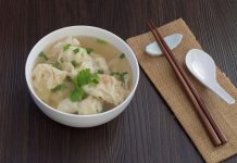 Lezatnya Pangsit Ayam Kuah Rumahan dengan Isian Ayam Lembut dan Gurih