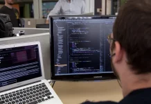 Lulusan Ilmu Komputer Kini Kesulitan Dapat Pekerjaan Pertama Akibat Disrupsi AI