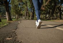Rutin Jalan Kaki 5 Ribu Langkah Sehari Bisa Jaga Kesehatan Otak, Ini Penjelasannya