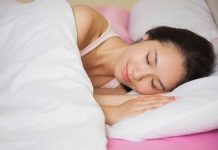 Tidur Pakai Bra, Apakah Benar Bisa Bahayakan Kesehatan? Ini Penjelasan Ahli