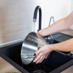 Tips Mudah Merawat Stainless Steel di Dapur agar Selalu Kinclong